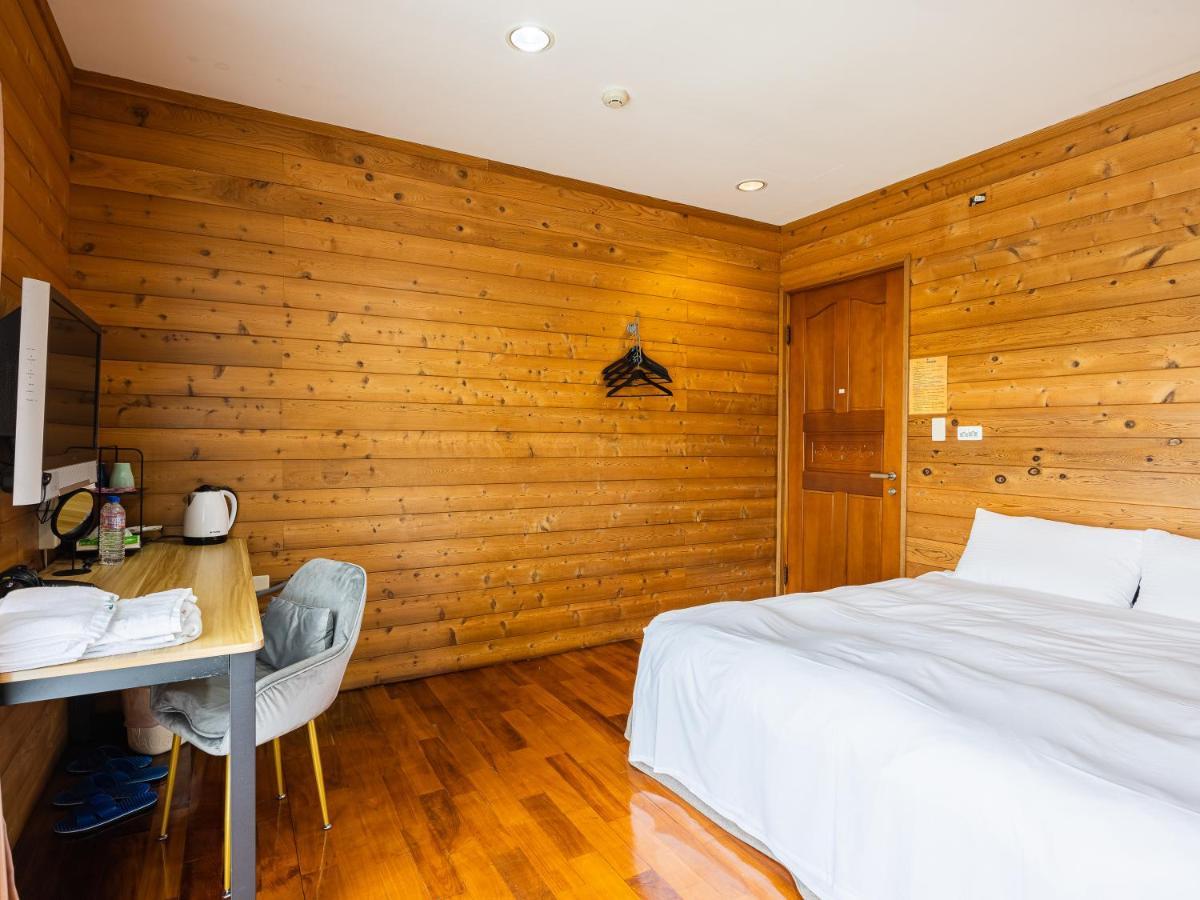 Bishui Shanju Lakeside B&B Jücsi Kültér fotó