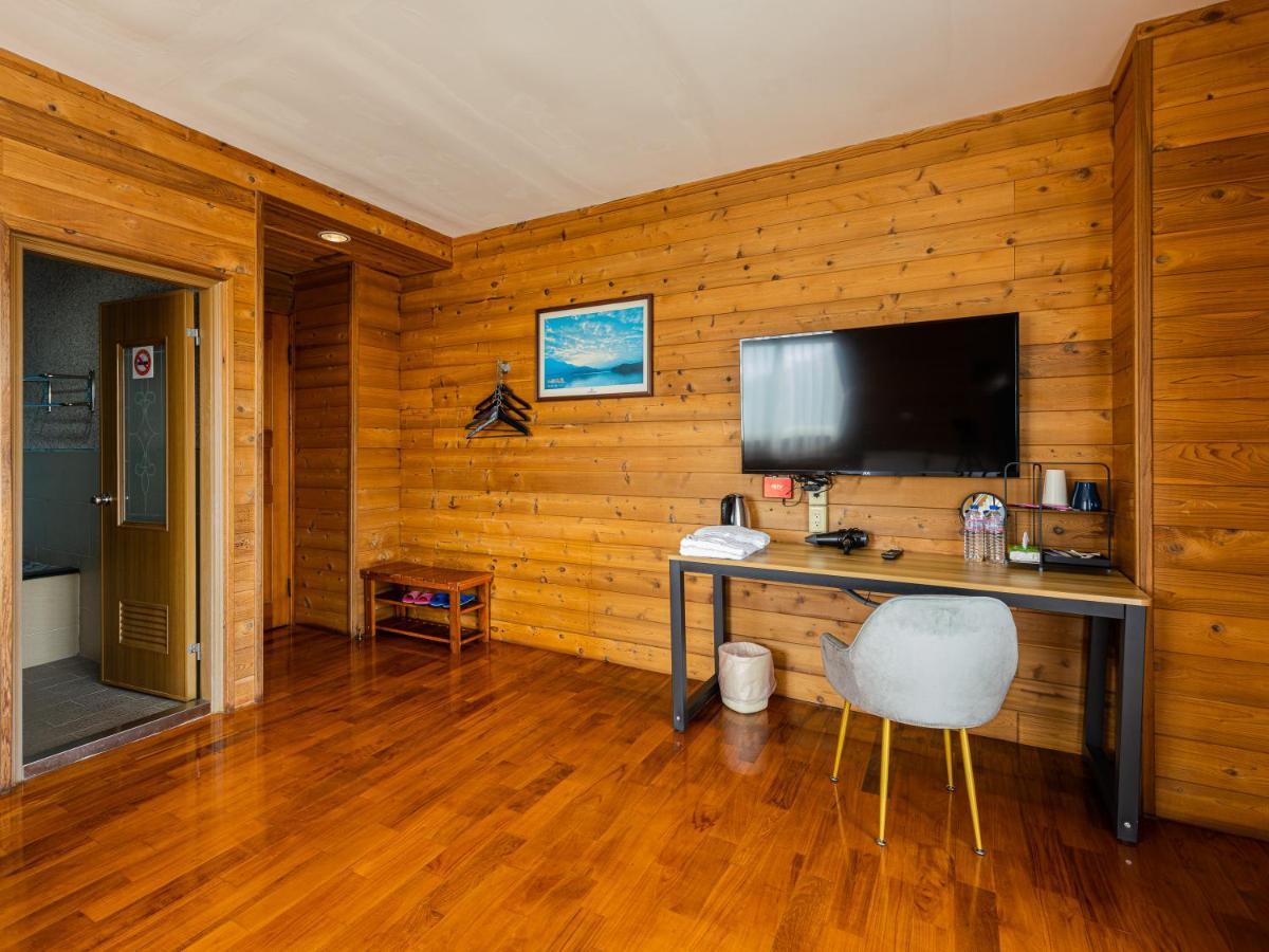 Bishui Shanju Lakeside B&B Jücsi Kültér fotó
